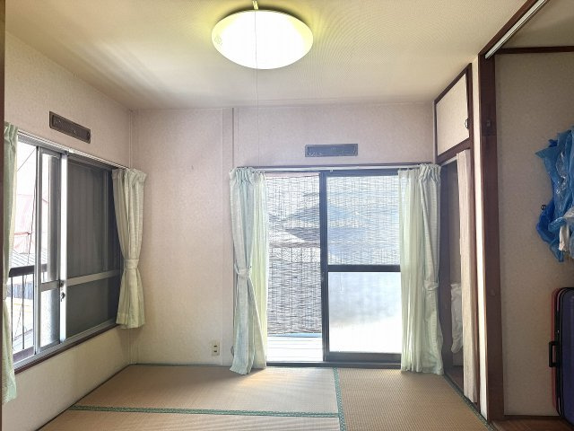 西脇市西脇店舗付き住宅の和室|2階東側和室