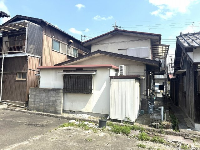 西脇市西脇店舗付き住宅の外観