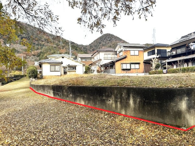 緑風台土地の前面道路含む現地写真