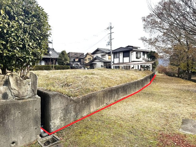 緑風台土地の前面道路含む現地写真