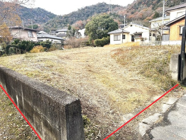 緑風台土地の前面道路含む現地写真