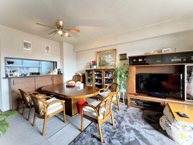 ロワイヤル斑鳩の居間・リビング|ダイニングスペース