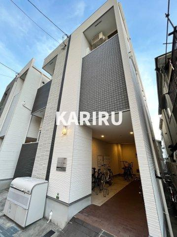 リラ・クローレの外観