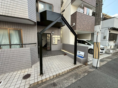 【エントランス】 | ローレルハイツ