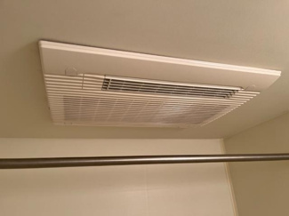 【設備】 | シャルマン・中島 | 雨天時も安心の浴室換気乾燥機