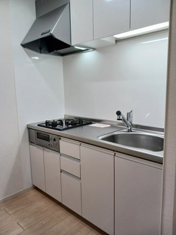 サンリットのキッチン|２口コンロ付きシステムキッチン