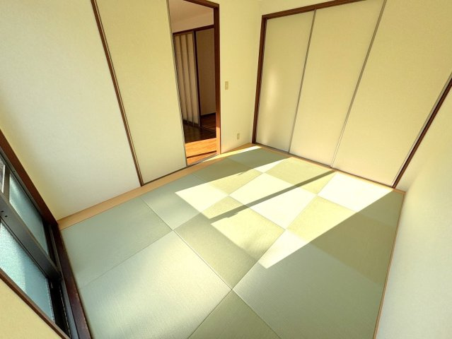 ラ・メゾン・モンテーニュのその他