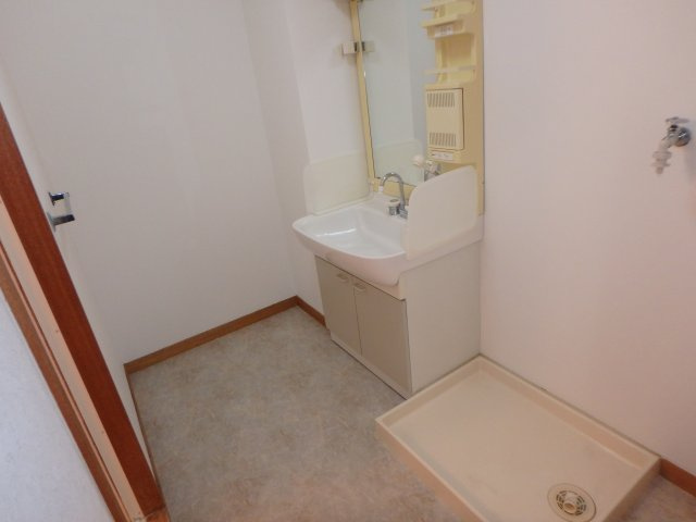 ユートピアタウン北館の独立洗面台