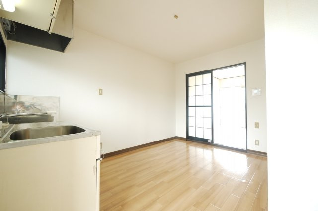 ヴィラ高島の洋室|※写真は別の部屋のものです。