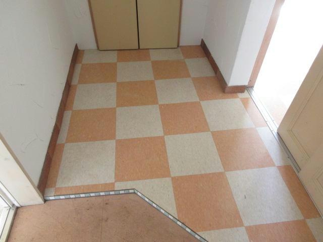 フリーデンハイツの玄関