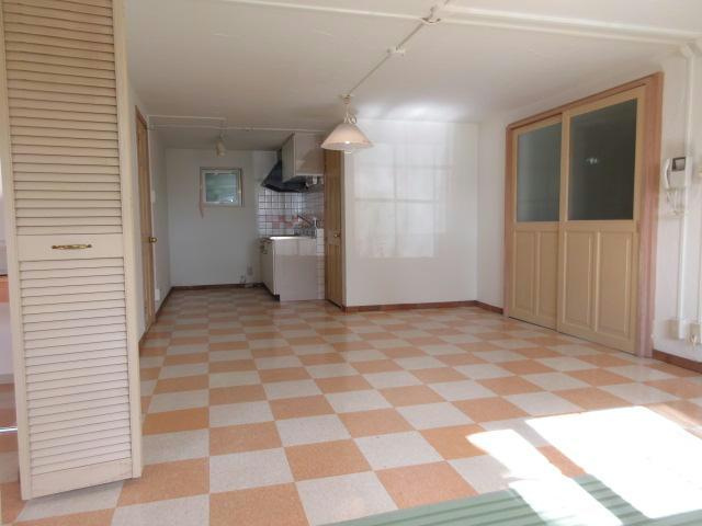 フリーデンハイツの居間・リビング