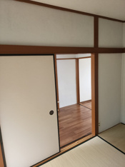 畳の上でゆっくりとくつろげる和室です