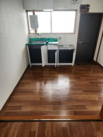 ゆったり過ごせる居間です