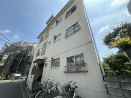 落ち着いたエントランスです