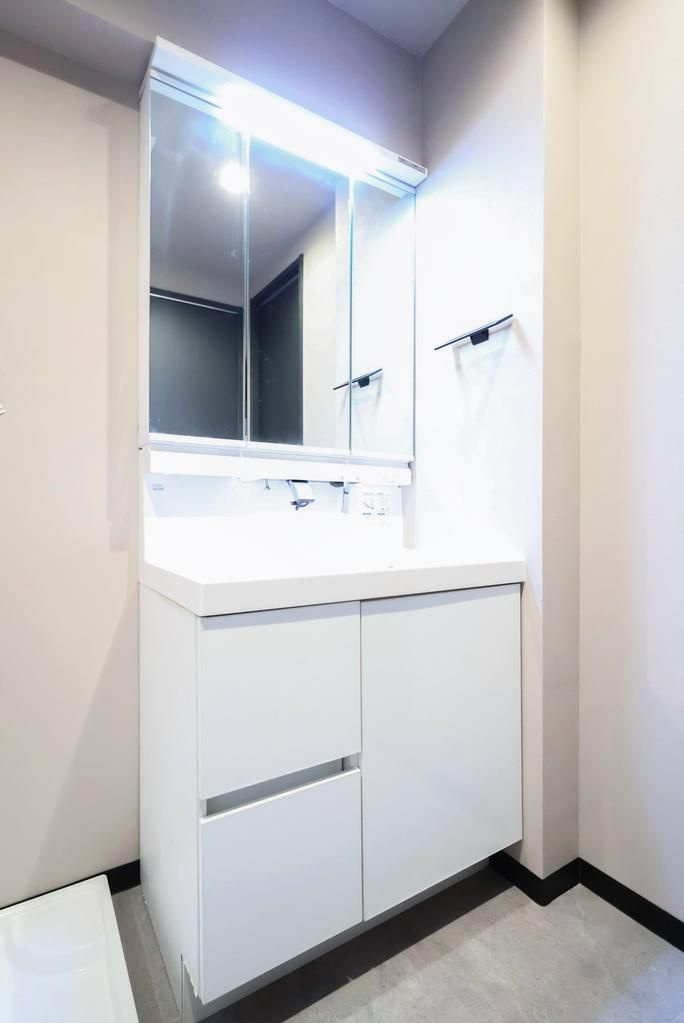 藤和中目黒コープの独立洗面台