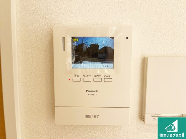 神戸市垂水区塩屋北町　新築一戸建ての防犯設備|カラーモニターインターホン！声だけでなく来訪者の姿や顔がモニターで確認できるので、小さなお子様がいらっしゃるご家庭でも安心できます！