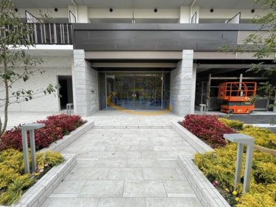 【エントランス】 | スプランディッド十三本町