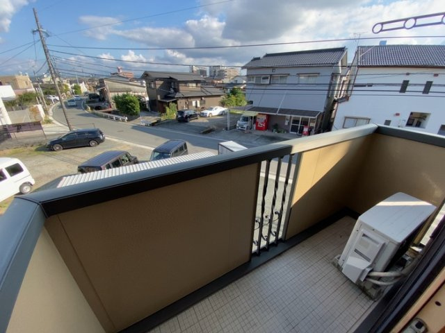熊本市南区島町２丁目のアパートのバルコニー