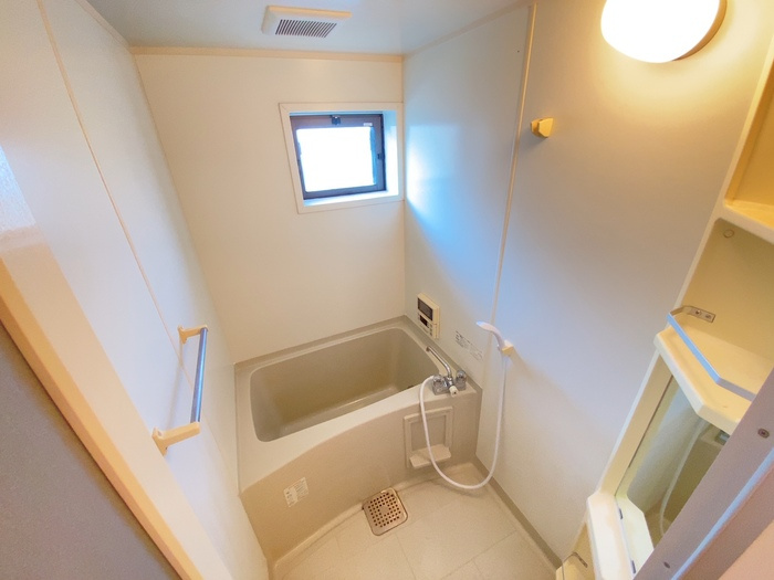 熊本市南区島町２丁目のアパートの浴室