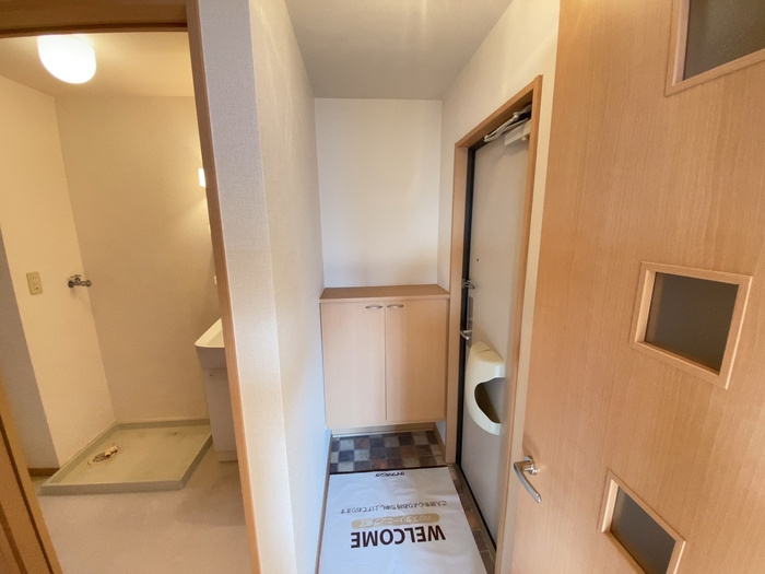 熊本市南区島町２丁目のアパートの玄関