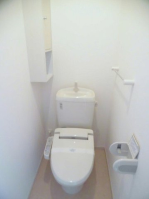 【トイレ】 | プラシード森岡 | コンパクトで使いやすいトイレです