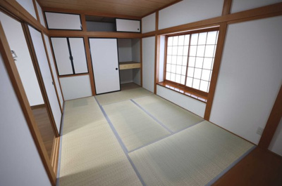 【和室】 | 毛呂山町中央 売アパート | 2階和室6帖