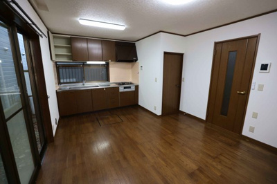 【居間・リビング】 | 毛呂山町中央 売アパート | 1階LDK10帖