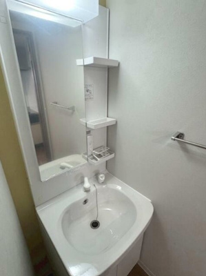 【独立洗面台】 | アベニール幸 | 独立洗面台あり、毎朝おしゃれに忙しい女性の方におすすめです