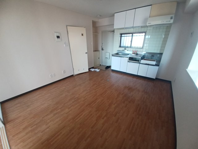 NCKビルの居間・リビング