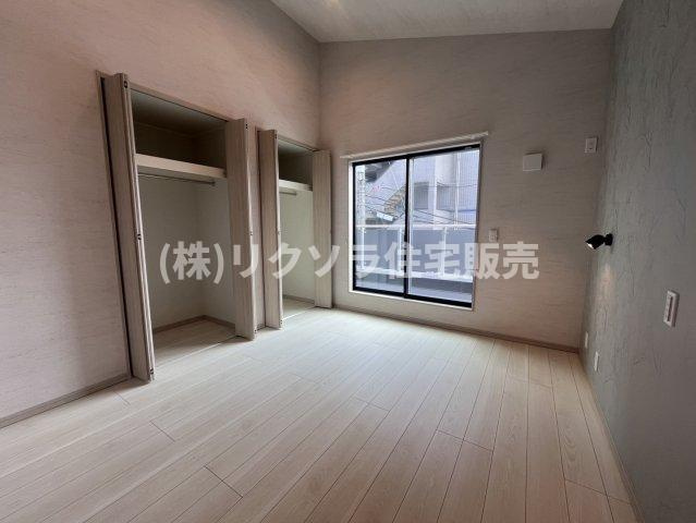 大峰元町２丁目　未入居一戸建ての洋室|洋室7.0帖
■物件内覧・資金計画相談・住宅ローン相談、リフォーム相談、お問合せ受付中■
※当日・翌日のご内覧、ご相談はお電話でのお問合せがスムーズです！