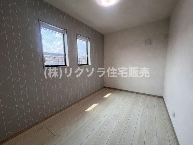 大峰元町２丁目　未入居一戸建ての内装|洋室5.0帖
■物件内覧・資金計画相談・住宅ローン相談、リフォーム相談、お問合せ受付中■
※当日・翌日のご内覧、ご相談はお電話でのお問合せがスムーズです！