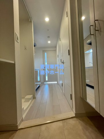 スプランディッド難波SOUTHの玄関|明るい玄関です