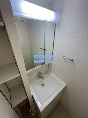 スプランディッド難波SOUTHの独立洗面台|独立洗面台あり、毎朝おしゃれに忙しい女性の方におすすめです