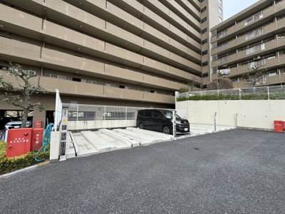 【駐車場】 | サンライフ東川口 | 駐車場です（一部）要空き確認