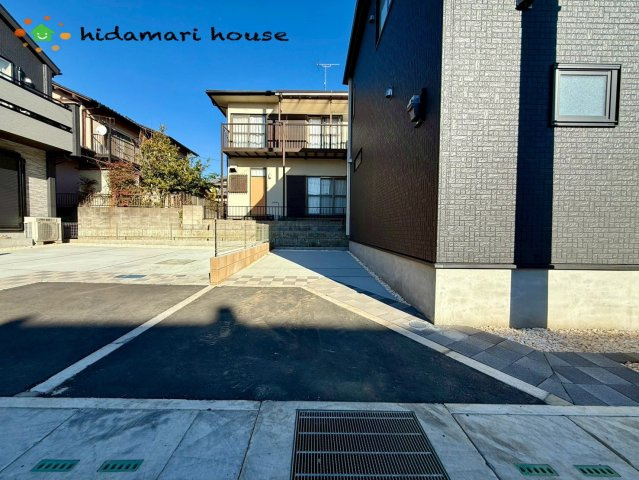 上尾市二ツ宮2期　新築戸建　ブルーミング05の駐車場