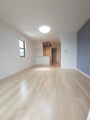 【内装】 | ＬｕｍｉｎａｒｅⅠ（アイ） | 内装は落ち着いています