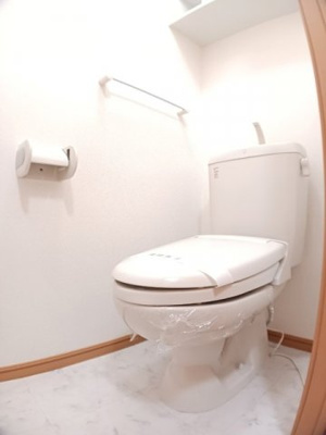 【トイレ】 | ティーズ・ウィンヒルⅡ | 清潔感のあるトイレです