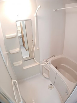 【浴室】 | ティーズ・ウィンヒルⅡ | お風呂です