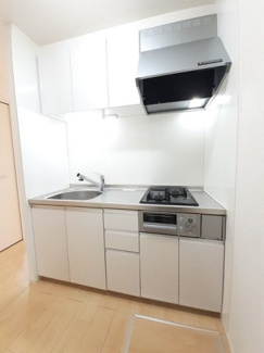 【キッチン】 | ララ・クメール | コンパクトなキッチンで掃除もラクラク