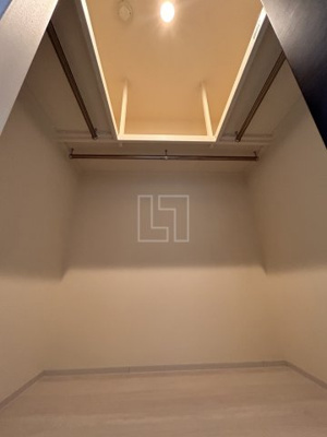 【収納】 | アザレア梅田 | アザレア梅田　ウォークインクローゼット