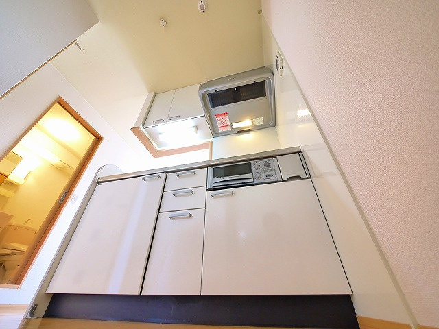 フィオーレ三条のキッチン|コンパクトなキッチンで掃除もラクラク