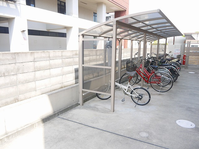 フィオーレ三条のその他共用部分|駐輪場です