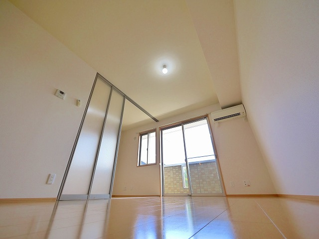 フィオーレ三条の居間・リビング|リビングです