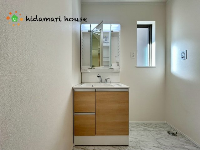 西区三橋第1期　新築戸建　ハートフルタウンHの独立洗面台