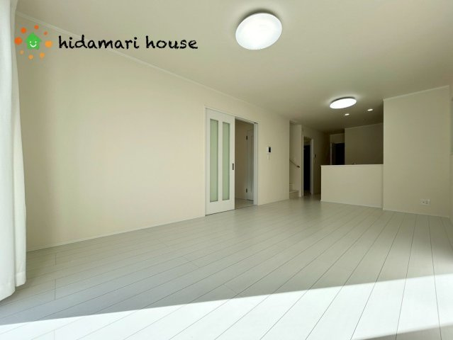 西区三橋第1期　新築戸建　ハートフルタウンHの居間・リビング