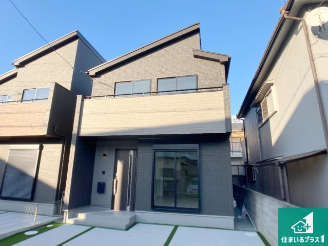 明石市西明石町　新築一戸建ての外観|周辺は落ち着いた街並みの住宅地！子育てがしやすい住環境です！まだ未完成ですが、現地でしかわからない事もございます。是非一度ご覧ください。