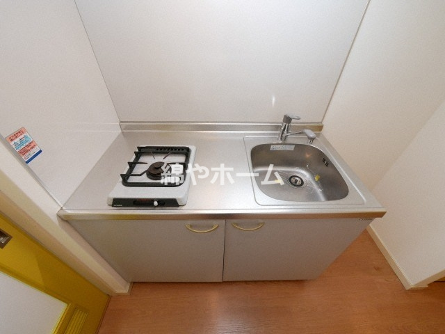 ベルシモンズ桜川のキッチン|お料理しやすいキッチンです