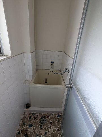 五軒邸マンションの浴室