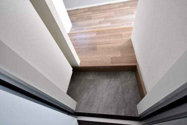 アクアレジデンス武庫川の玄関