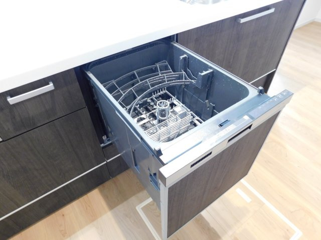 名古屋市中村区猪之越町２丁目の新築一戸建のキッチン|◇食洗機◇　　家事の負担を軽減する便利な食洗機付き！